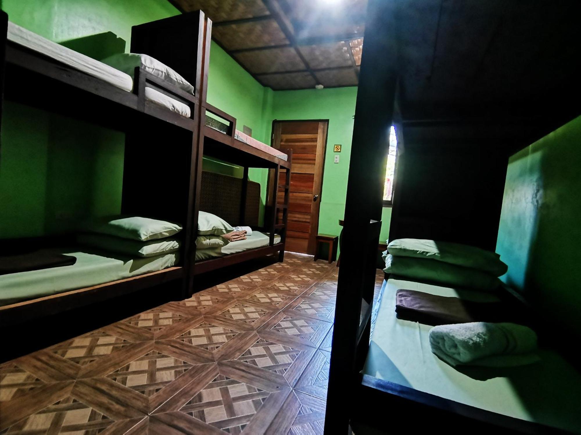 In-N-Out Hostel Siquijor Exterior foto